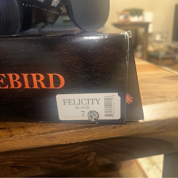 Freebird By Steven “Felicity” Studded Leather Ankle Boots Size 7 (Black) - Picture 8 of 8